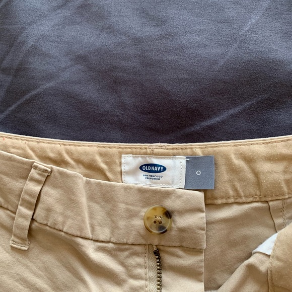 Old Navy Khakis Shorts - Picture 2 of 3